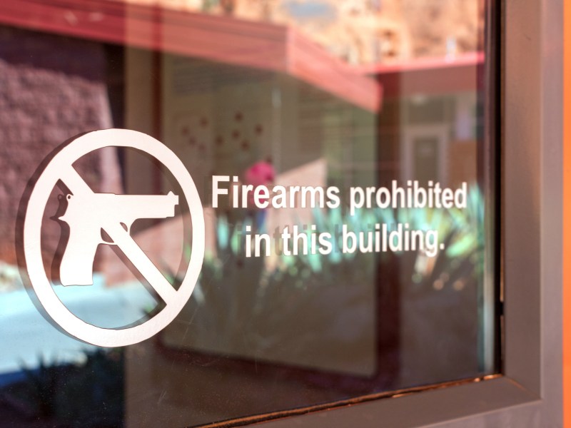 Firearm prohibited in building sign